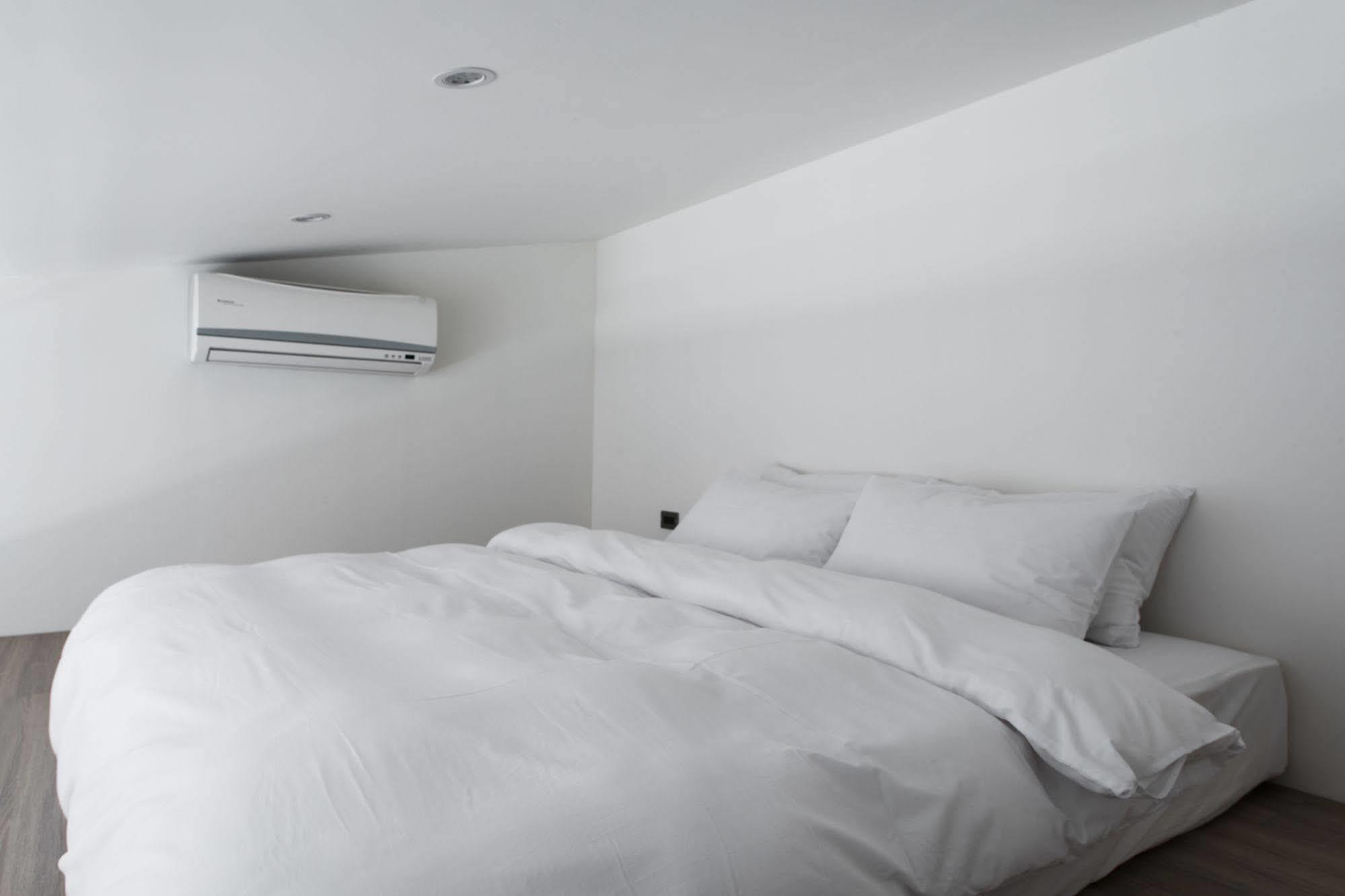 Hii-Hubs B&B Tainan Exterior photo